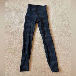Women’s Lululemon Black Camo Leggings